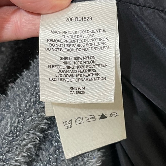 Mountain Hardware Flawed Puffer Down Black Jacket Coat, Size Large - Picture 8 of 8